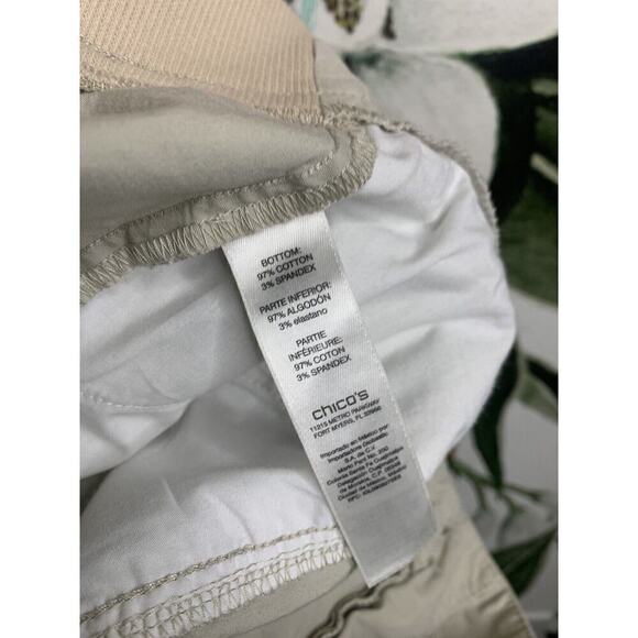 Chicos Size 0 US Small Beige Khaki Capri Pants Cotton Blend - Picture 3 of 7